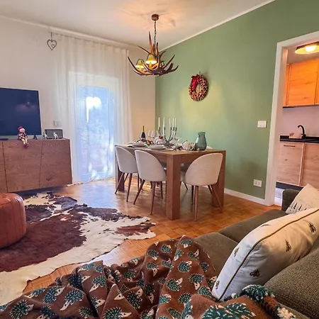 Dolomitis Window By Ca-sa Check Apartman